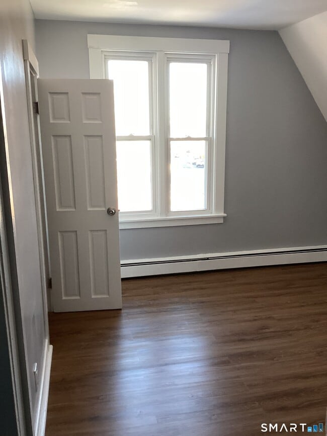 Foto del edificio - 68 Woodbridge St