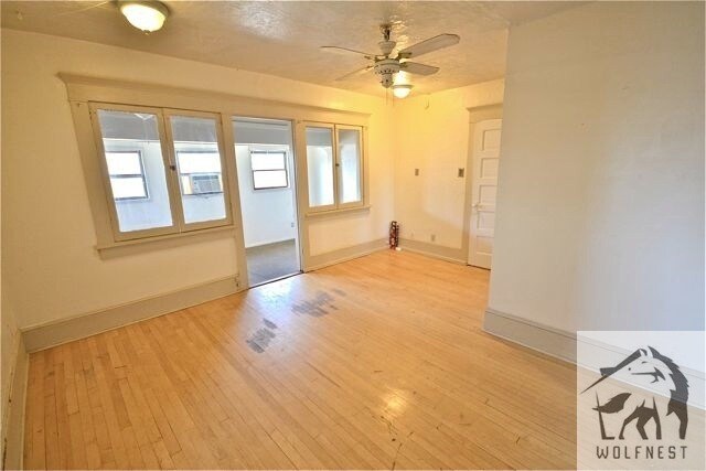Building Photo - 305 S Douglas St