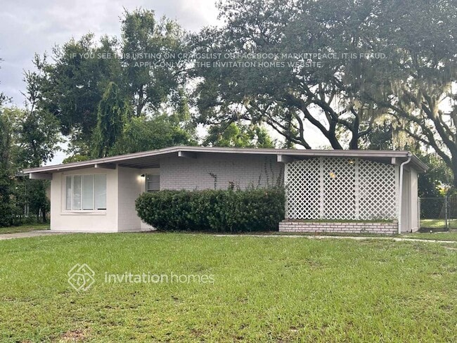 Building Photo - 1110 E Camellia Dr