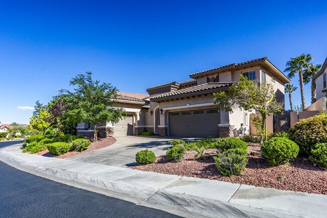 Building Photo - Red Rock Country Club Beauty W/ 4 Beds, Po...