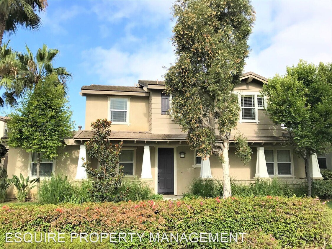 4 br, 3 bath House 331 VILLAGE COMMONS BLVD House for Rent in