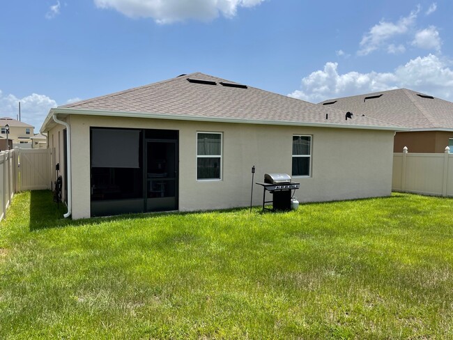 FENCED BACK YARD - 320 Winged Elm Dr