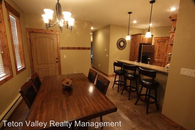 Foto del edificio - 3 br, 2 bath House - 715 Moraine Court #21