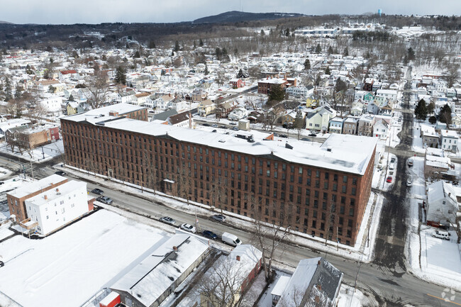 Building Photo - Lion Factory