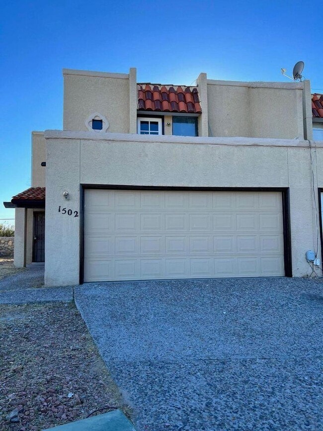 Building Photo - 1502 Monte Sanders Ln