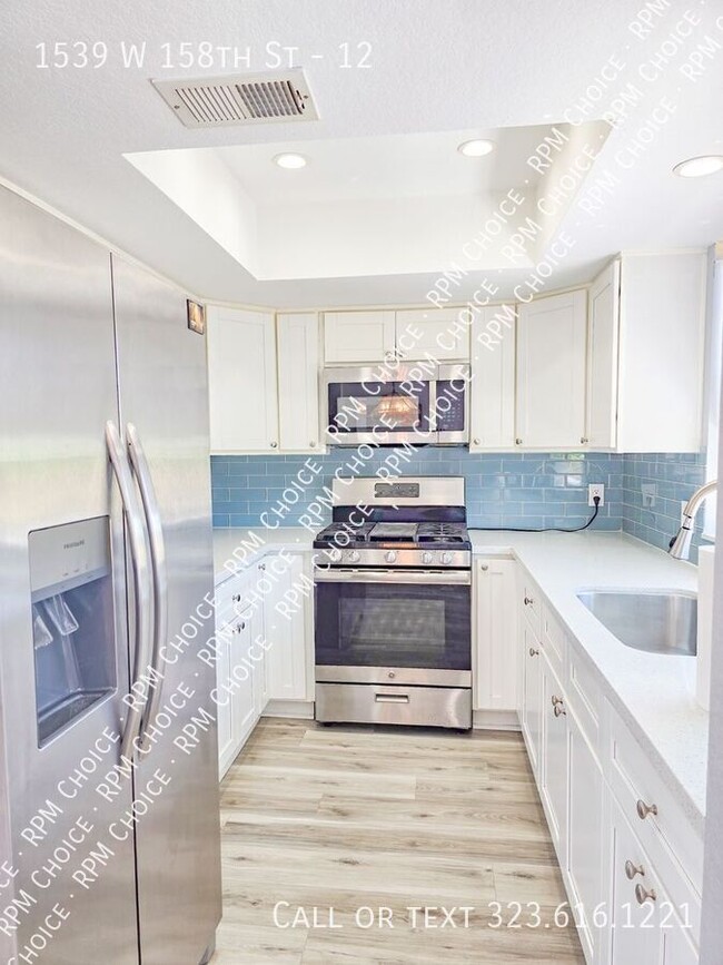Building Photo - 1539 W 158th St