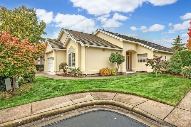 Foto del edificio - Alder Creek Estates Home available**Gated Community**Minutes from Rogue Regional Medical Center o...