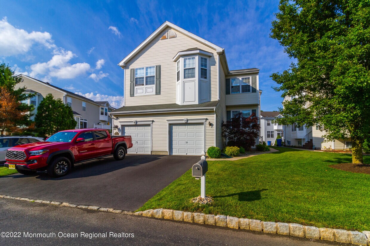 36 Austin St, Tinton Falls, NJ 07712 Condo for Rent in Tinton Falls