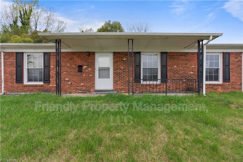 Photo - 1050 File St