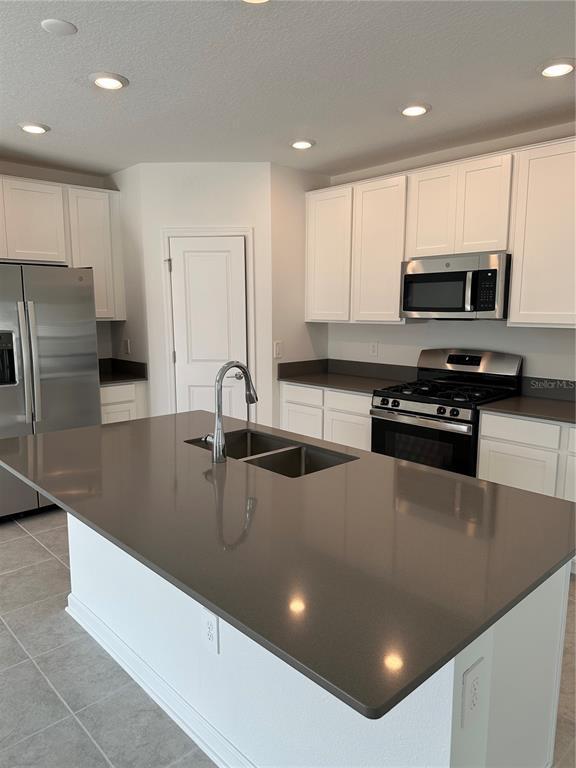 Foto del edificio - 26277 Feathergrass Cir