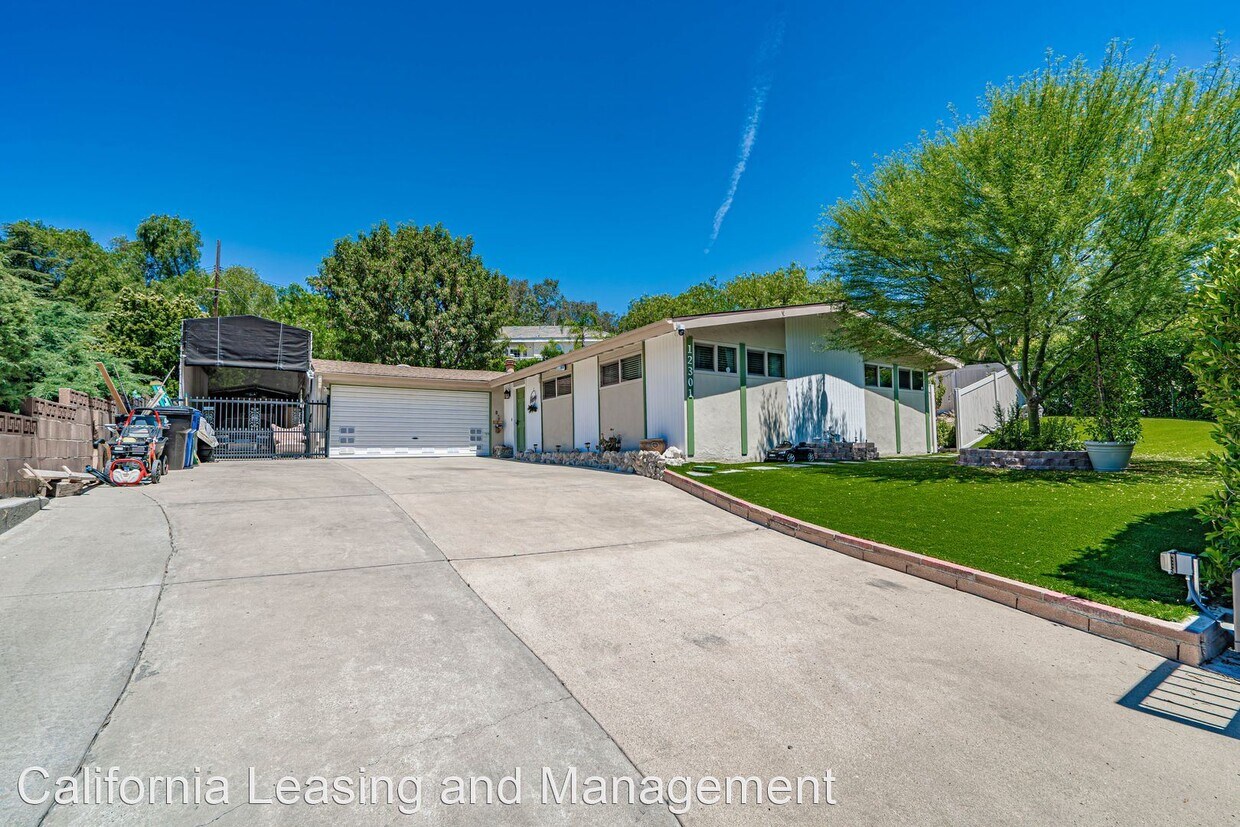 Foto principal - 3 br, 1.5 bath House - 12301 Luna Place
