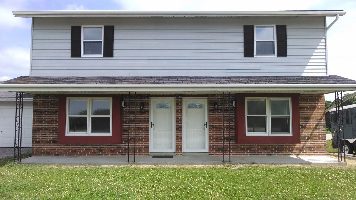 5750 Jefferson Rd, Johnson Creek, WI 53038 Townhome Rentals in