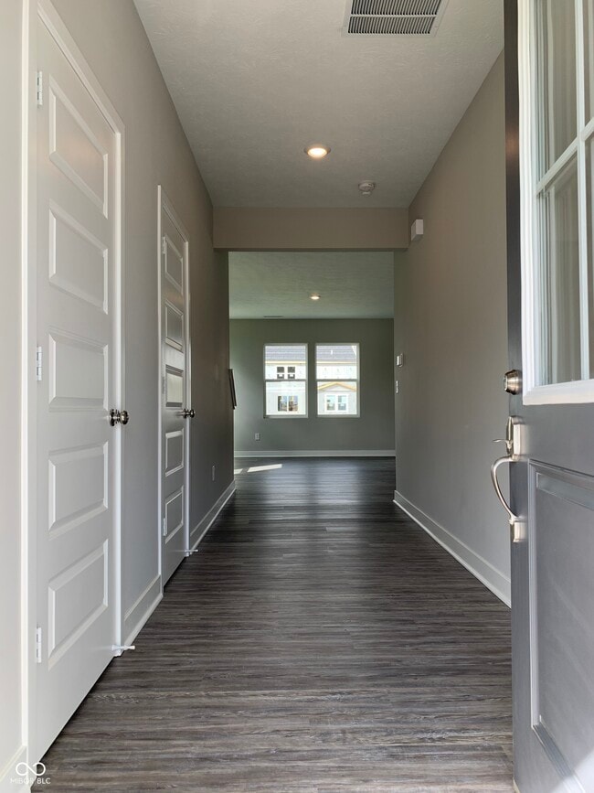 Building Photo - 2502 Mounts Run Ln