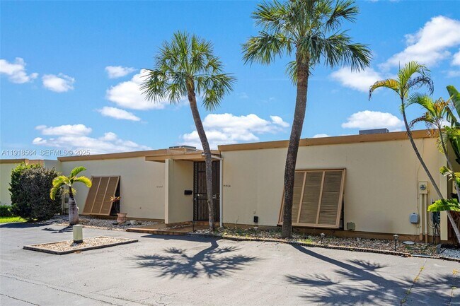 Foto del edificio - 15504 Sharpecroft Dr