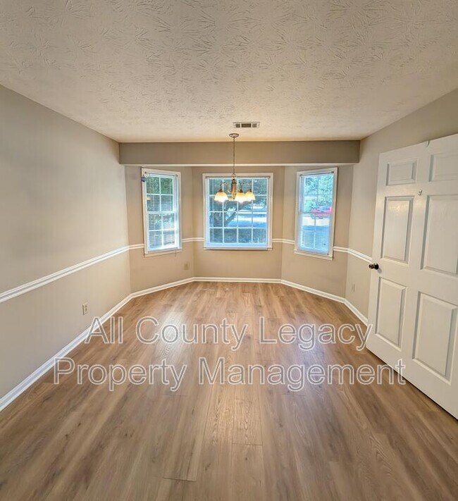 Foto del edificio - 2736 Olde Gate Ct SW