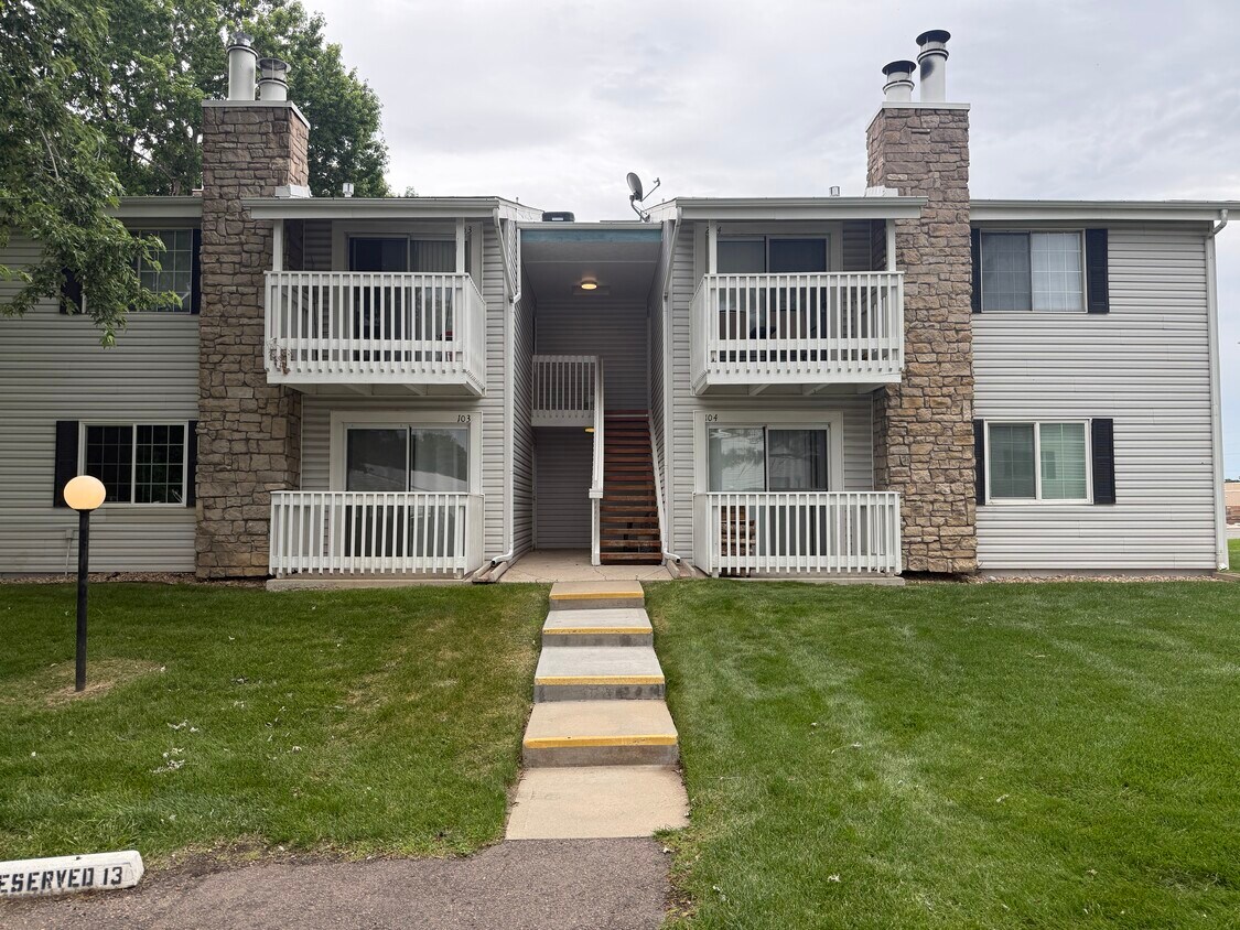 Primary Photo - 14464 E Colorado Dr