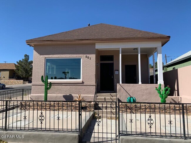 Building Photo - 501 E River Ave