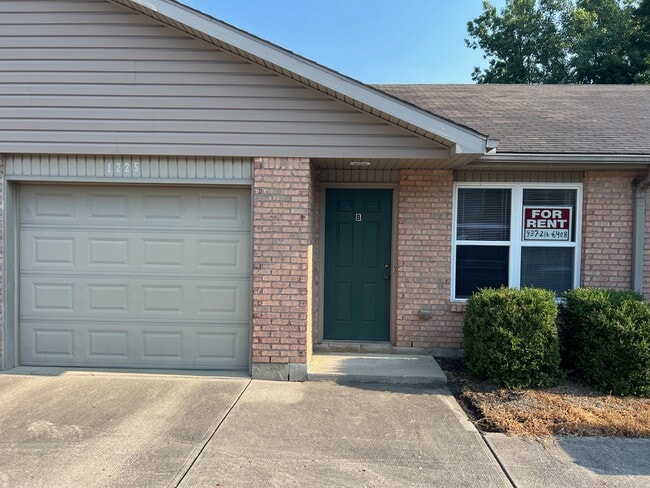 Building Photo - 1225 Sequoia Ct
