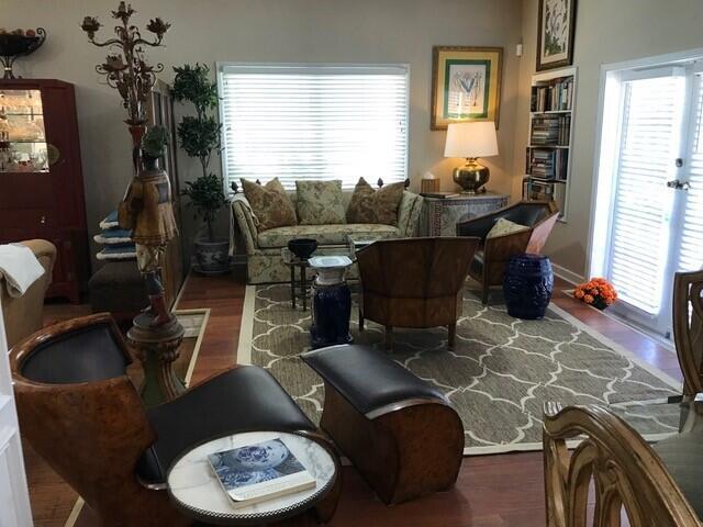 Foto del edificio - 239 Lytton Ct