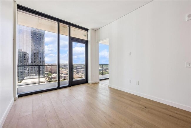 Foto del edificio - 610 Davis St
