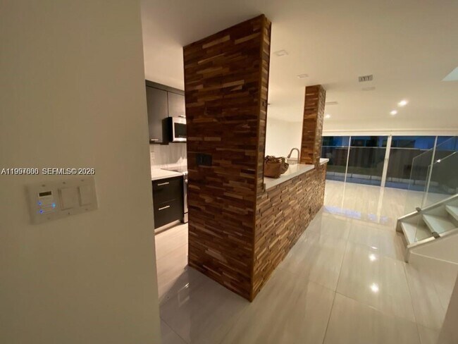 Foto del edificio - 8243 NW 8th Ct