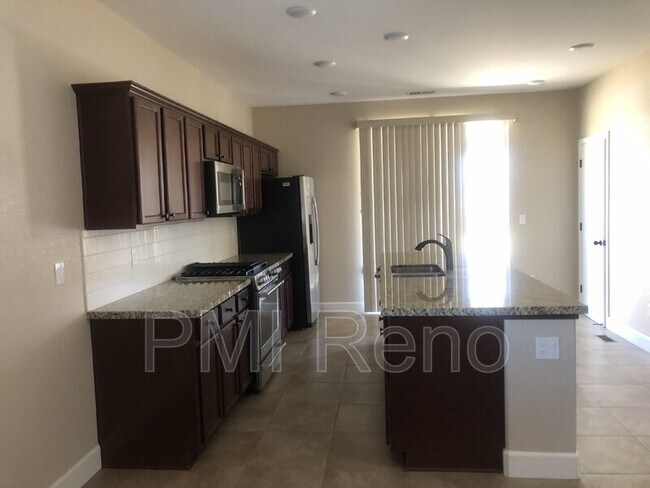 Building Photo - 9334 Pond St