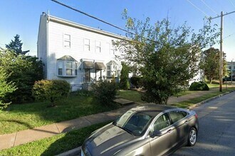 Building Photo - 2757 Park Ave