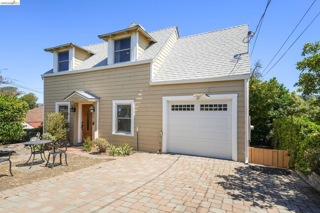 Building Photo - 7850 Crest Ave