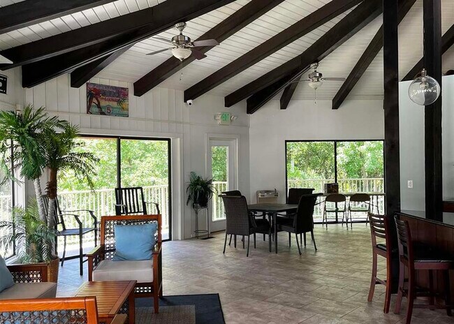 Foto del edificio - 201 Pensacola Beach Rd