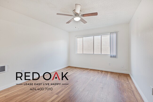 Foto del edificio - 587 N Dudley St