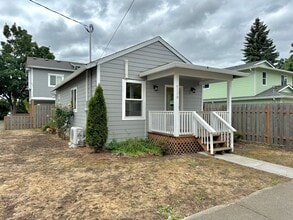 Building Photo - 6238 SE Harney St