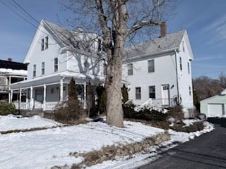 Building Photo - 445 Main St