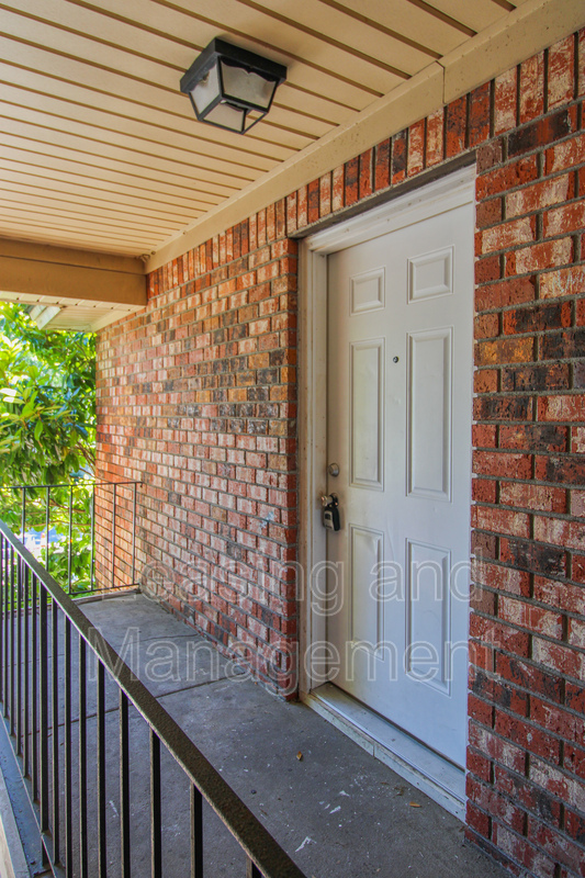 Building Photo - 910 Sea Gull Drive