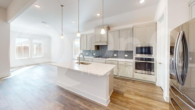 Building Photo - 1908 Briar Hl Dr