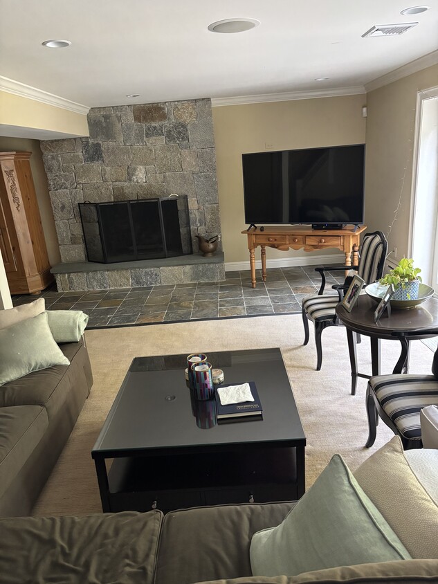 Photo - 544 Brookside Rd (New Canaan, CT)