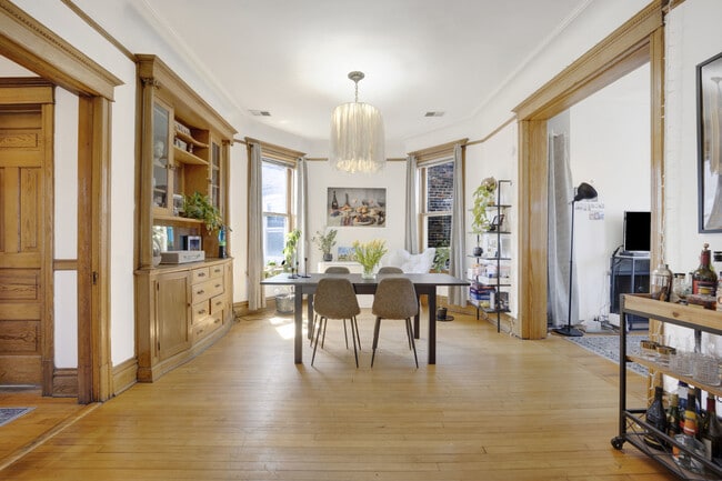 Foto del edificio - 3132 N Clifton Ave