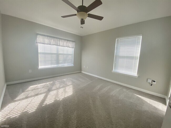 Building Photo - 6446 S Goldenrod Rd