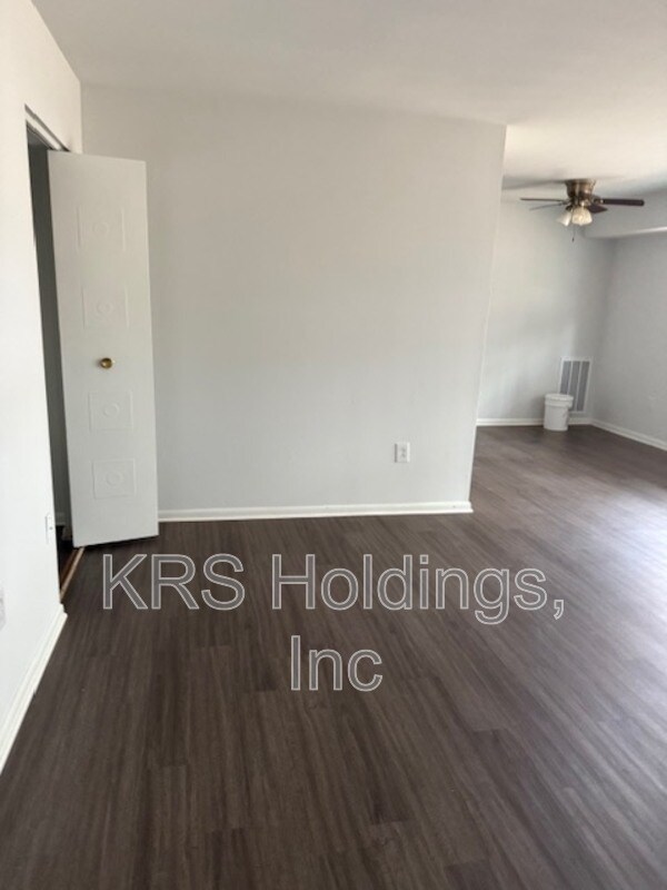 Foto del edificio - 802 Brook Hill Rd