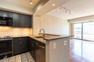 Building Photo - 1401 17th St NW