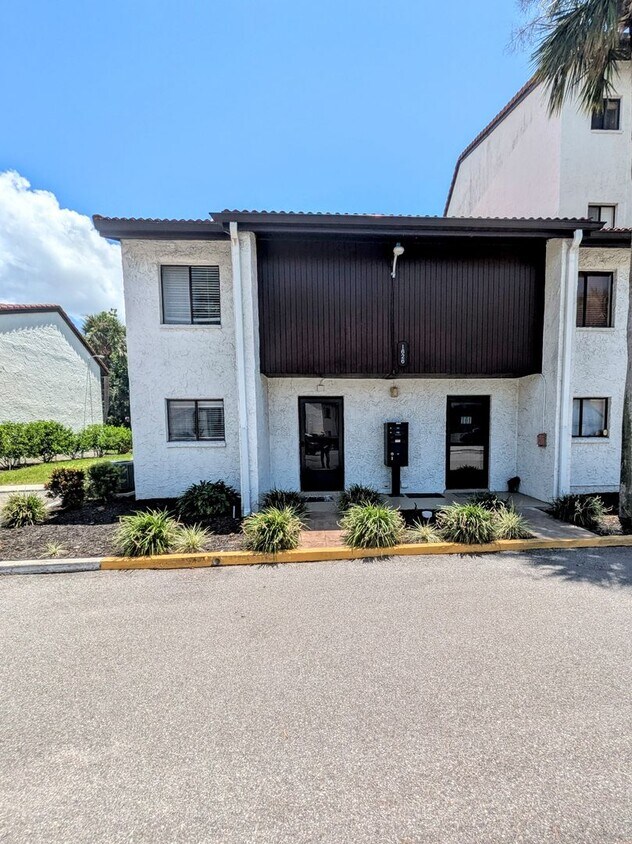 Foto principal - Annual turnkey furnished or short term 2/ ...