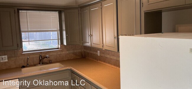 Foto del edificio - 2 br, 1 bath House - 4821 NW 26th St.