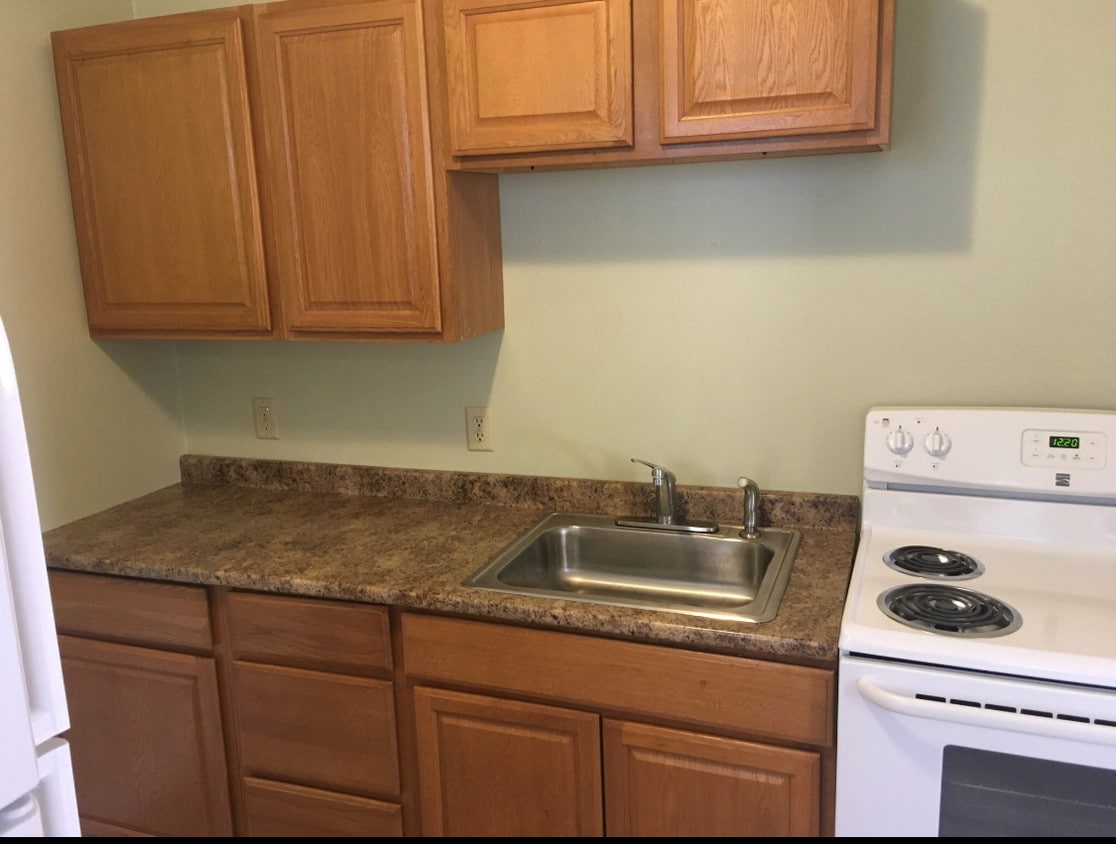 321 Central St, Franklin, NH 03235 Apartments in Franklin, NH