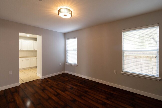 Building Photo - 1138 Emmitt Run