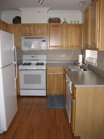 Cocina - 1327 N Halsted St