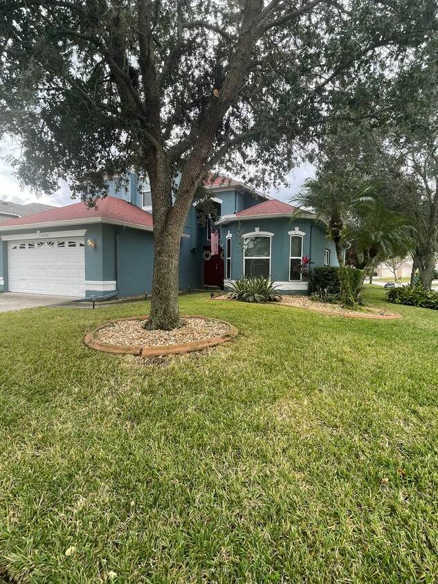 Foto principal - Beautiful 4 Bedrooms / 2.5 Bath - Pool Hom...