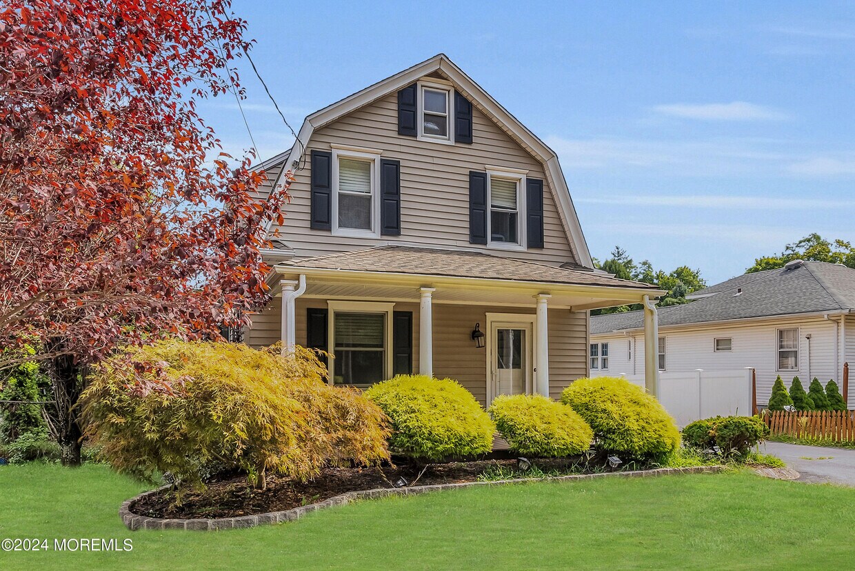 Primary Photo - 308 Monmouth Rd