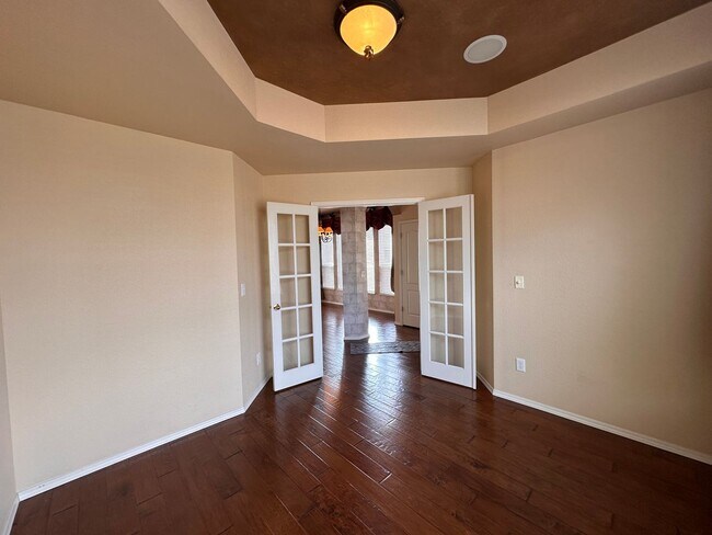 Photo - 2-Story in Pinecreek House