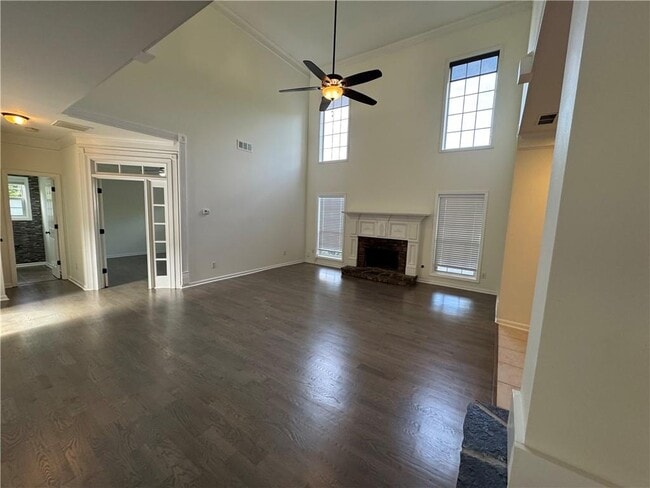 Building Photo - 2908 Belfaire Lake Dr