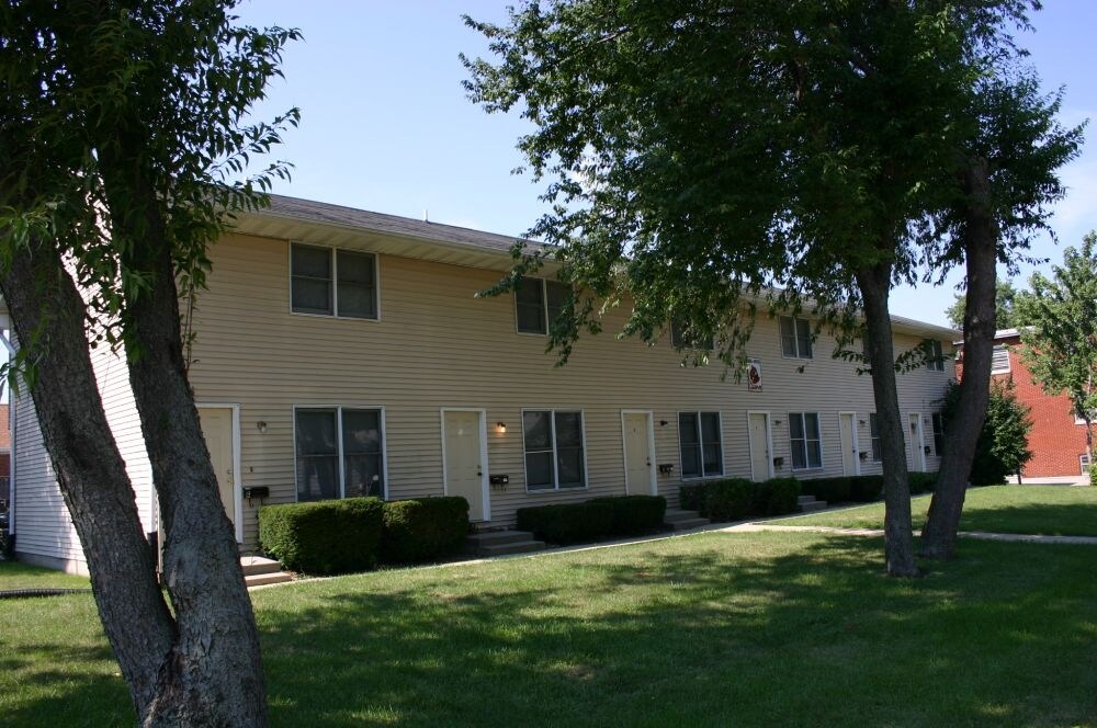 Primary Photo - 307 E Cherry