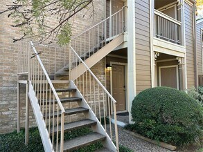 Building Photo - 1880 White Oak Dr